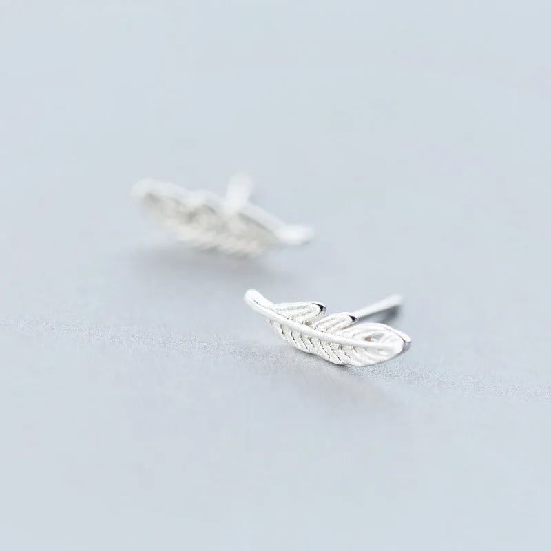 Fashion  925 Sterling Silver Mini Cute Feather Stud Earrings for Women Jewelry