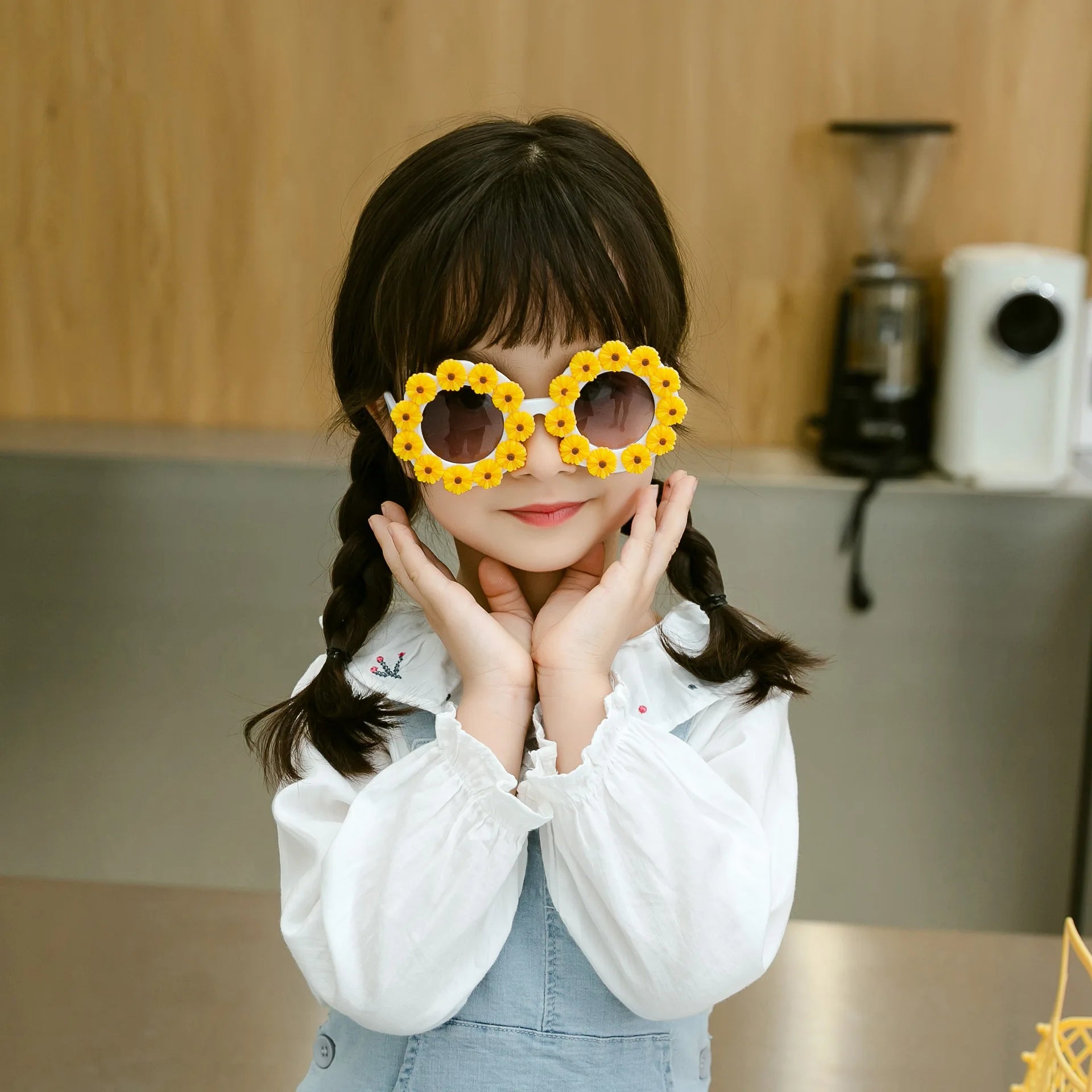 2023 New Fashion Cheap Party Sunglasses for Kids Cute Sunflower Children's Daisy Flower Sunglasses