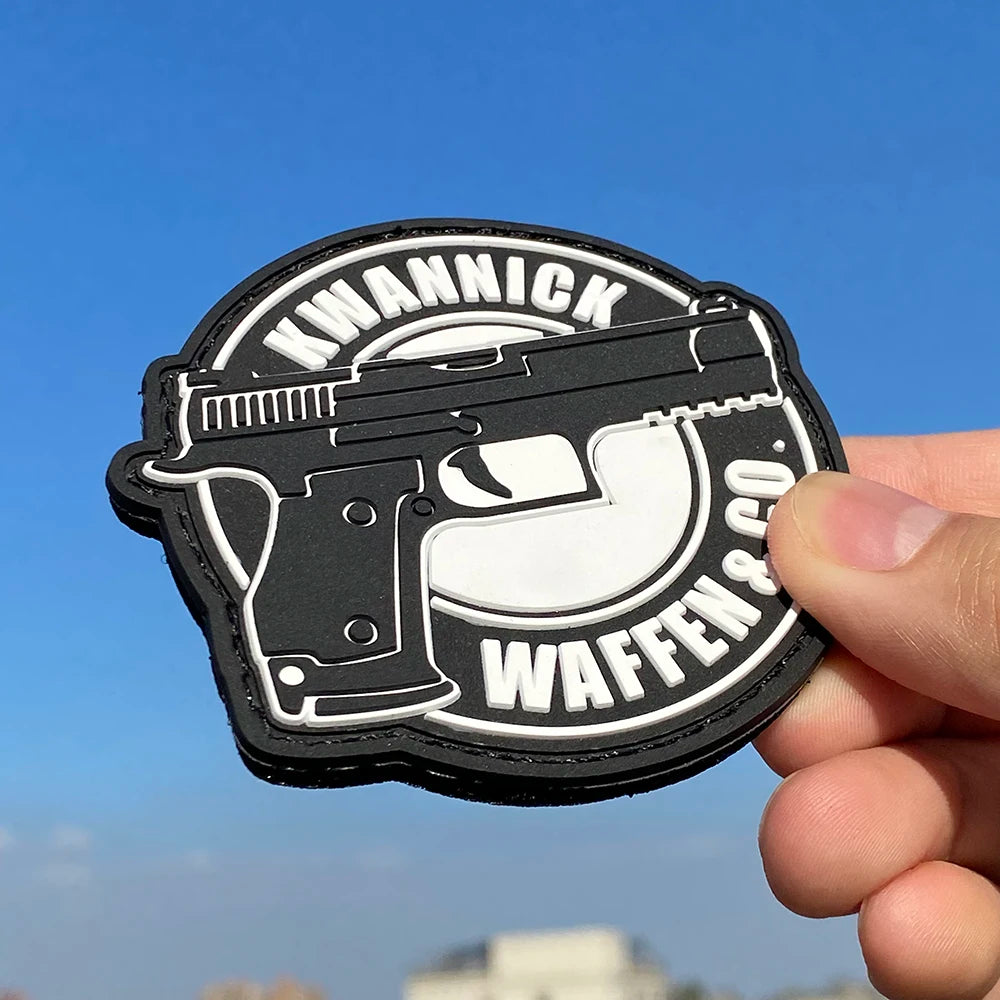 Custom Tactical 3D Soft PVC Patch Gun and Floral/Heart Design for Clothes and Hats with Logo Customization
