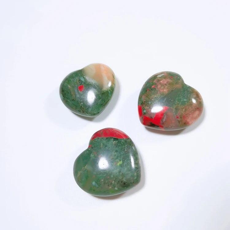 Huiying Beautiful African Blood Stone Heart Shape Stone Wholesale Crafts