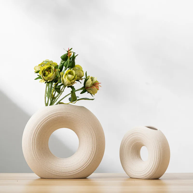 Modern Simple Circular Hollow Ceramic Vase Office Desktop Living Room Decoration Vase Doughnut Flower Pot