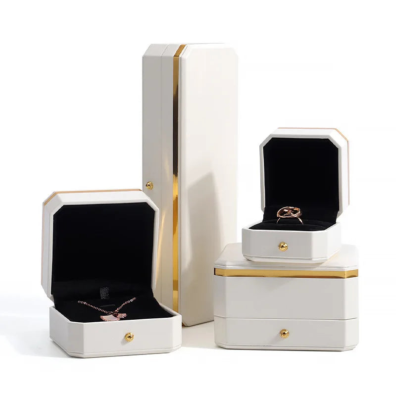 Wholesale White Leather Jewelry Box Creative Fine Ring Box for Wholesale Jewelry Leather Material Stylish Packaging