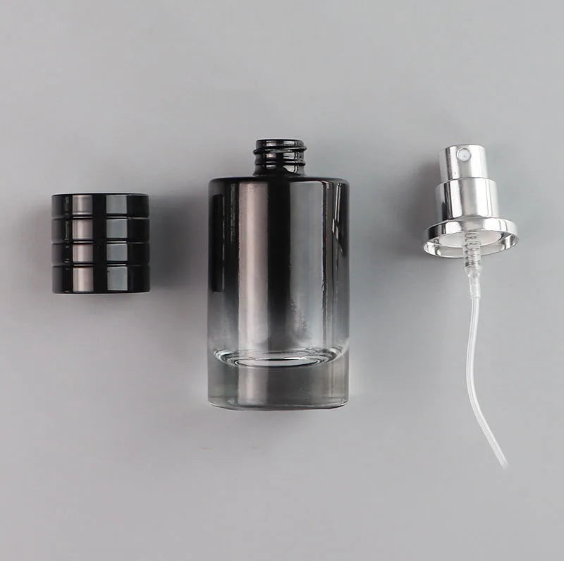Wholesale 30ml Spray Luxury Perfume Bottle Cylinder Shape Empty Refillable Glass Perfume Bottles With Screw Sprayer Pumps
