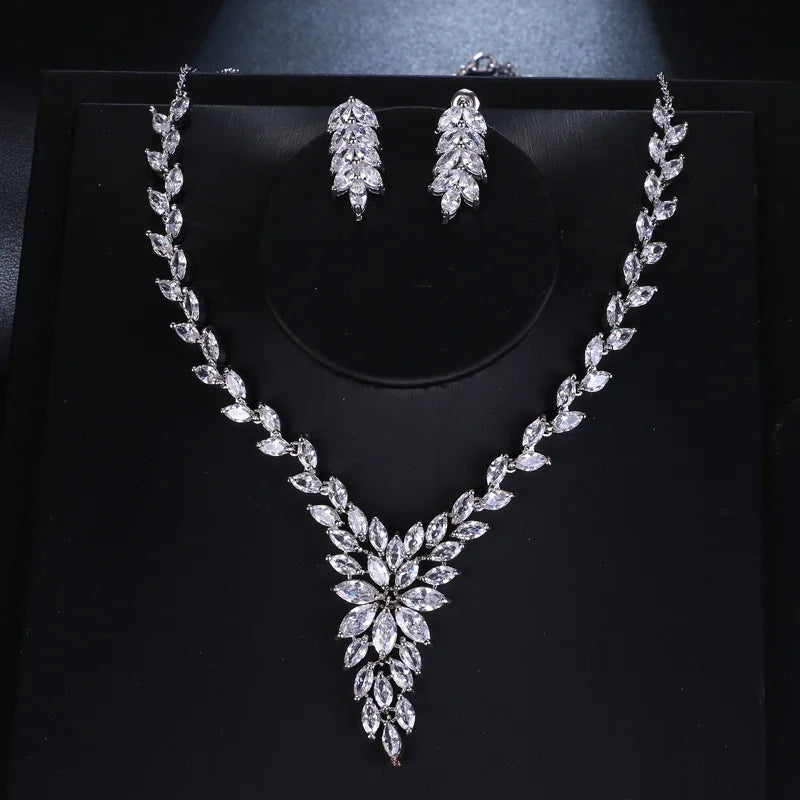 2022 Wholesale Luxury Crystal Wedding Jewelry Set Shiny Zircon Necklace Earrings Set Cute Leaf Bridal Jewelry Set for Women