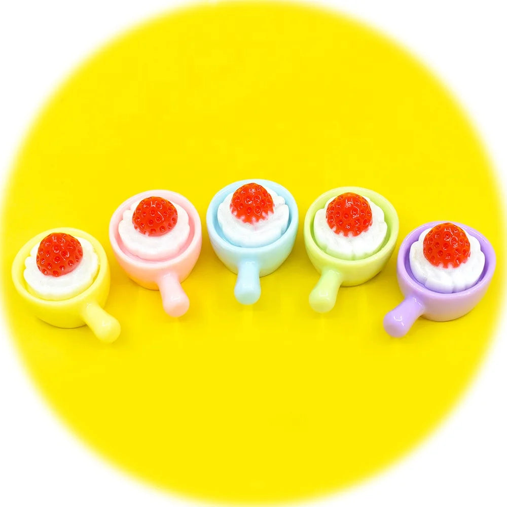 Pretty Simulation 3D Strawberry Cake Dessert Kawaii Resin Cabochon for Kids Dolls Food Play Charms DIY Scrapbooking Phone Decor