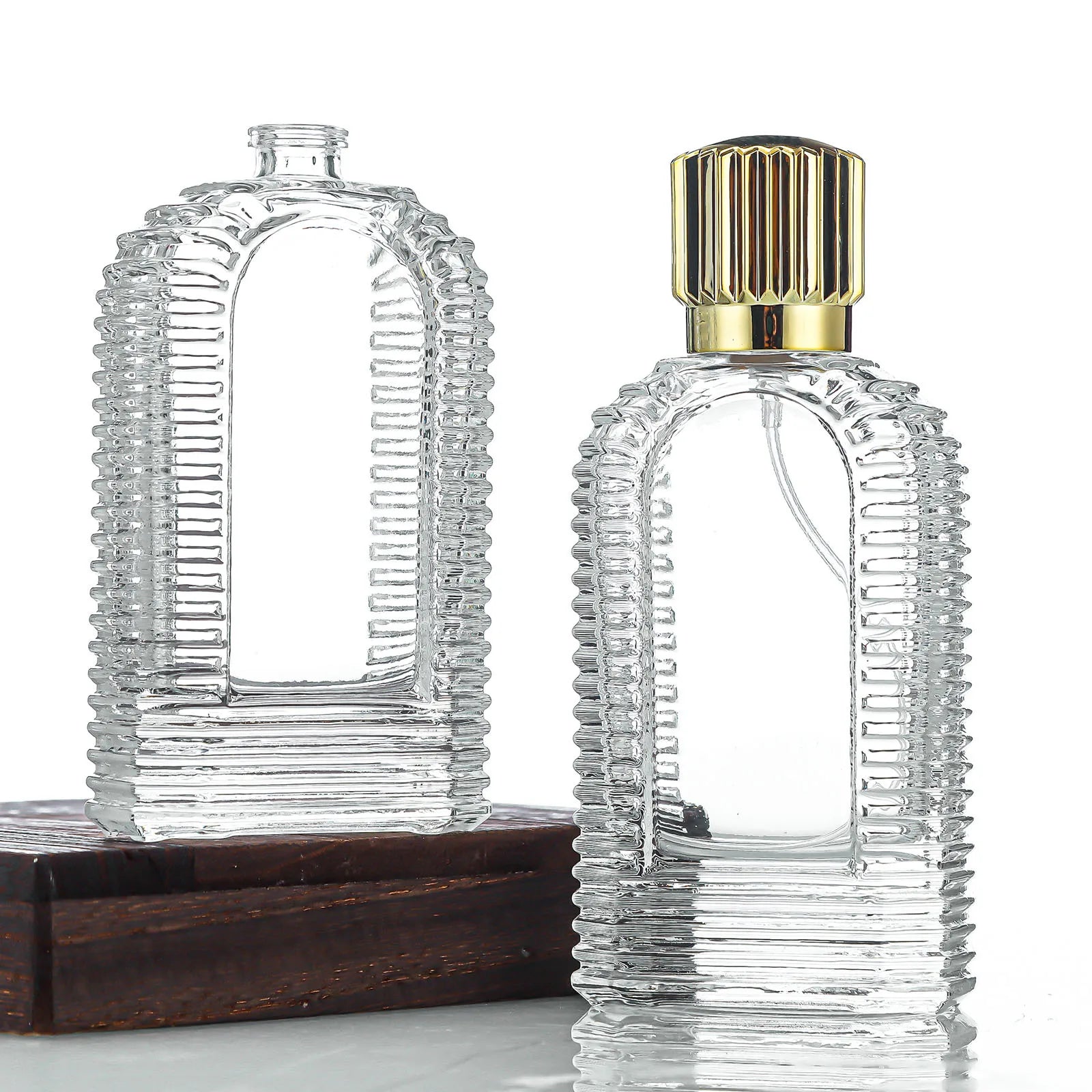 Luxury Custom Made Mini Square Glass Perfume Bottles 100ml 50ml Empty with Pump Sprayer Lid for Small Size Fragrance Packaging