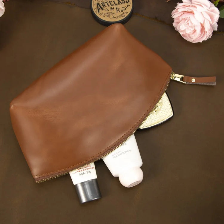 Hot Sale Stock Large-capacity Leather Toiletry Organizer Bag Engraved Leather Cosmetic Bag Travel Personalized Gift Makeup Pouch