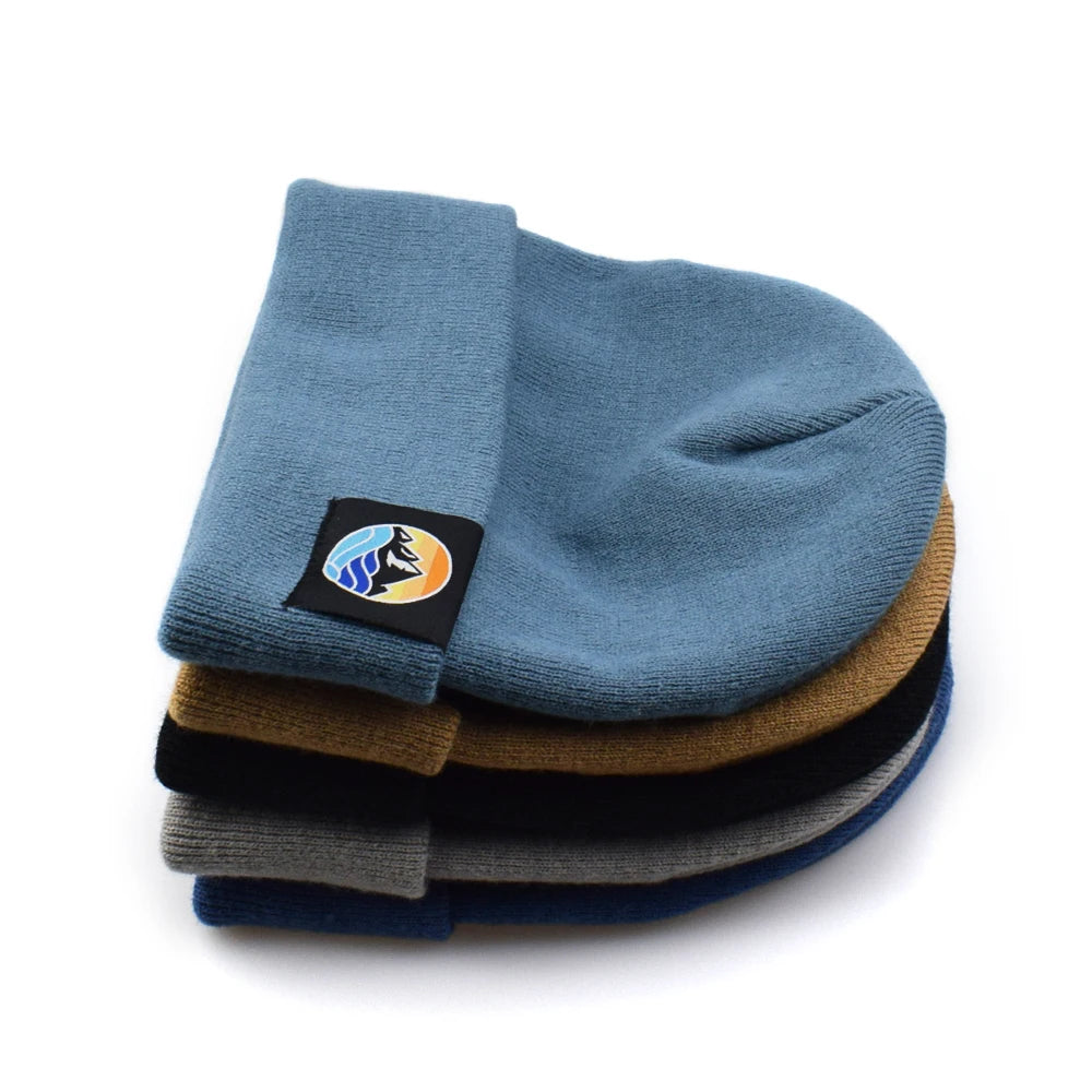 Custom Winter Knitted Beanie Hats with Camouflage 3D Embroidery Dot & Bow Patterns for Beach & Business Use