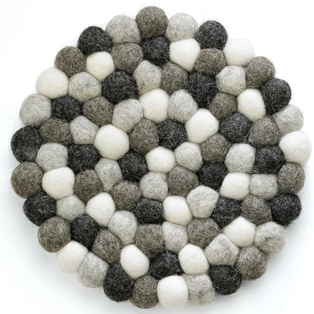 2 Pieces Felt Ball Round Coasters Handmade Multi Color Pot Mat Colorful Hot Plate Holder Heat Resistant Wool Ball Coaster