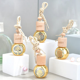 100pcs Empty Hanging Freshener Pendant Car logo Vent air Wooden Screw Cap Matte Engraving Glass Perfume Diffuser Bottle
