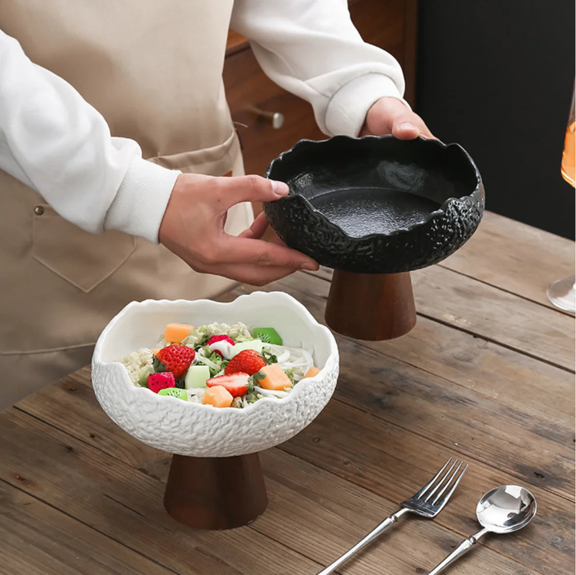 Creative Luxury Ceramic Engraved Plant Pattern Fruit Salad Cold Dish High-foot Plate Western Food Special-shaped Plate High-end