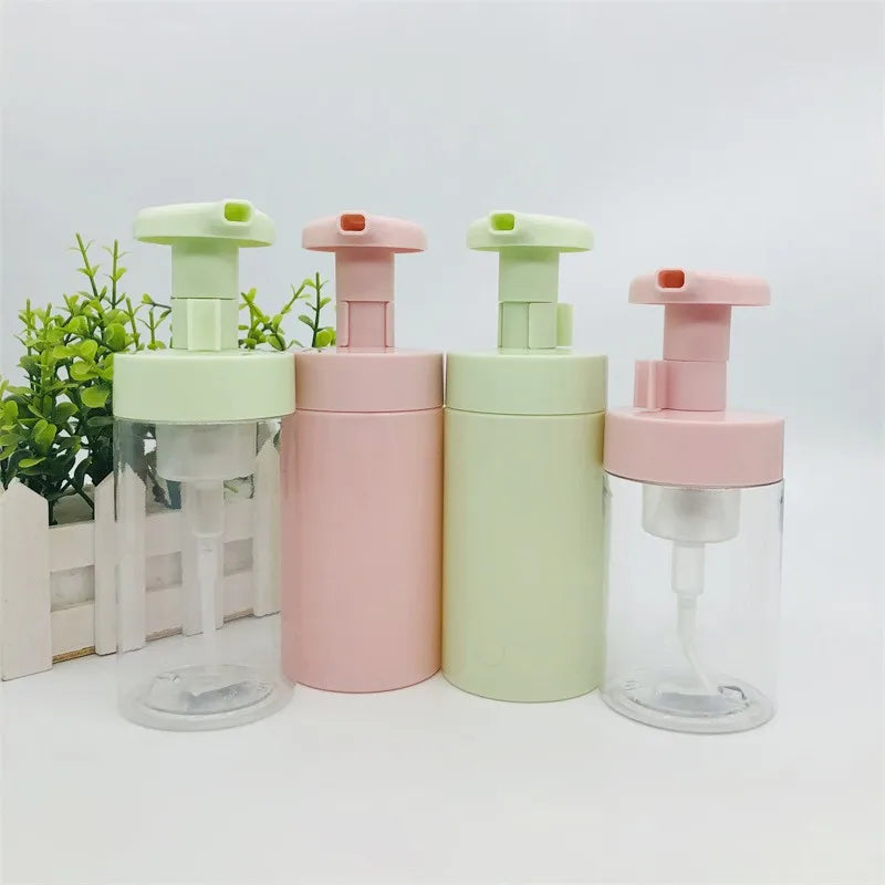 Wholesale pink and Green Color 150 ml Press Mousse Plastic Bottle 200 ml Round Flat Shoulder Cleanser Foam Bottle