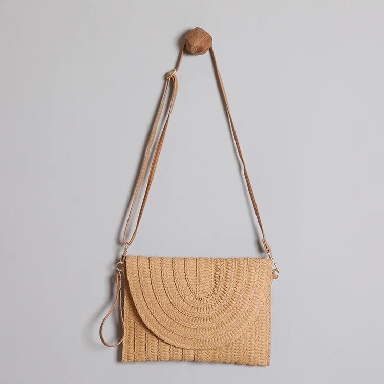 Lady Fashion Tote Straw Woven Shoulder Bag PU Handle Tassel Decoration Button Closure Portable Design for Spring Summer Autumn