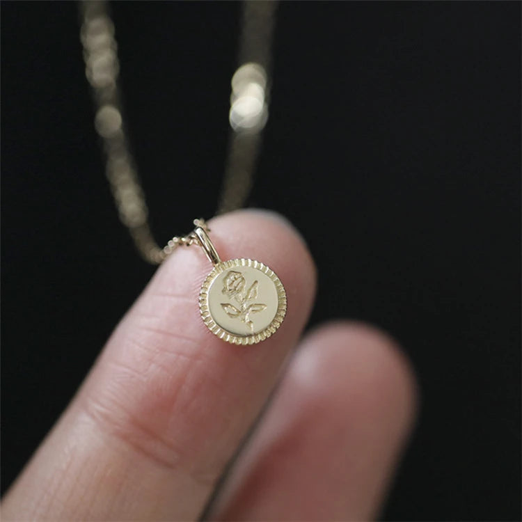 2025 Women Sterling Silver Material Initial Charm Birth Flower Necklace for Best Friends