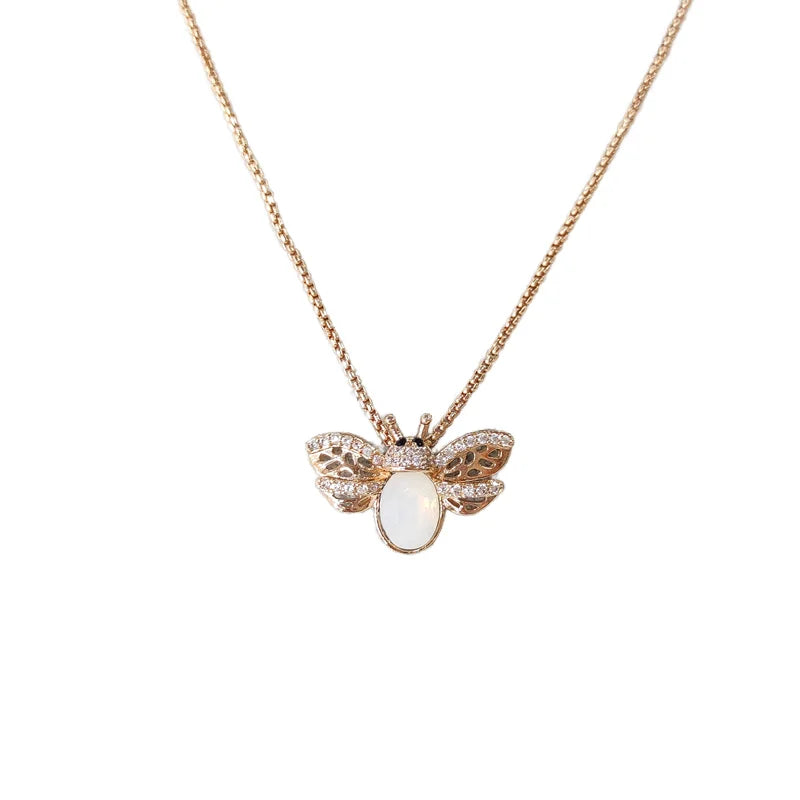 Fashion Zircon 18K Gold Plated Necklace Bee Shape Animal Pendant Brass Choker Fashion Jewelry for Women Girls