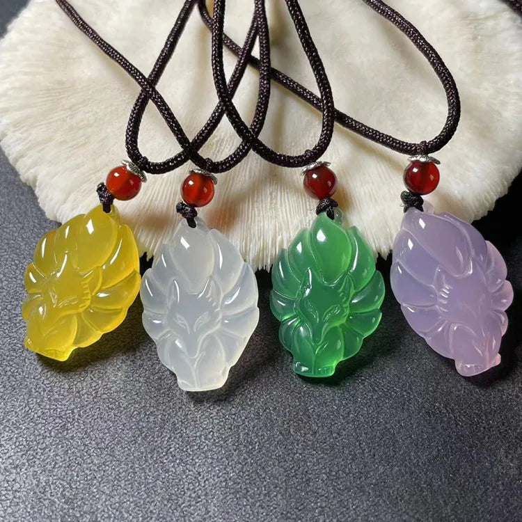 SC Wholesale Fashion Lucky Pray Necklace Vintage Jade Chalcedony Necklace Simple Colorful Nine Tailed Fox Necklace for Couple
