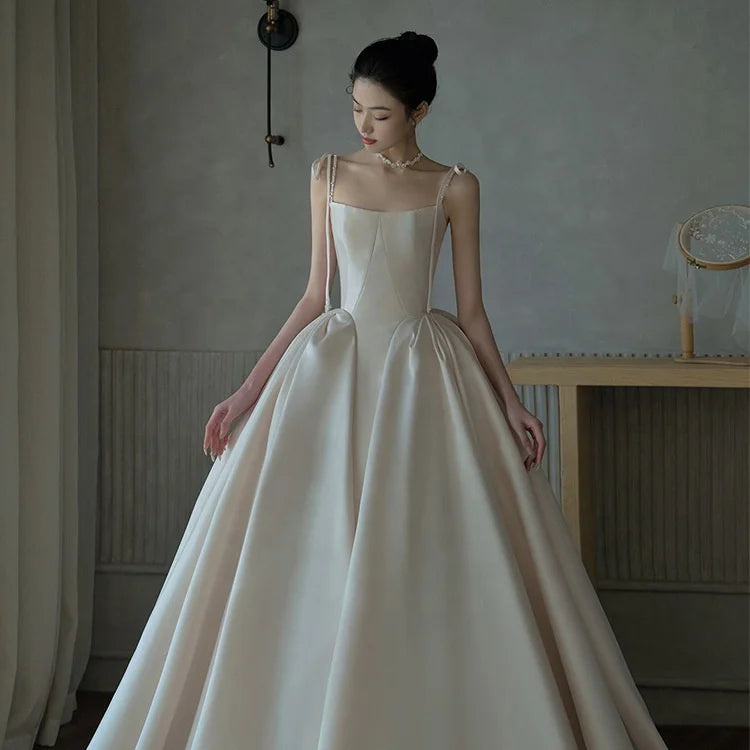 2023 New French Satin Binding Wedding Dresses Simple Suspender Wedding Dress Retro Senior Texture Trailing Wedding Dresses