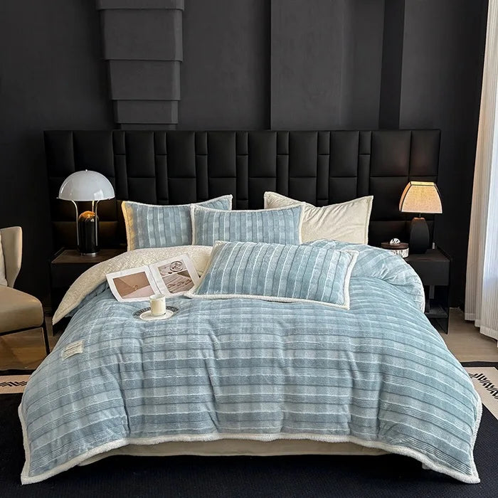 Hot Selling Winter Blue Rabbit Fleece 1.8m Coverlets with 2 Soft Pillow Shams Fluffy Duvet Cover Queen Size Bedding Set