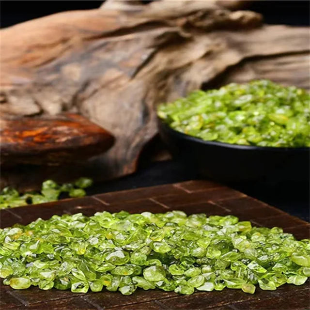 Wholesale Olivine Crystal Gravels Natural Quartz Green Peridot Crystal Chips