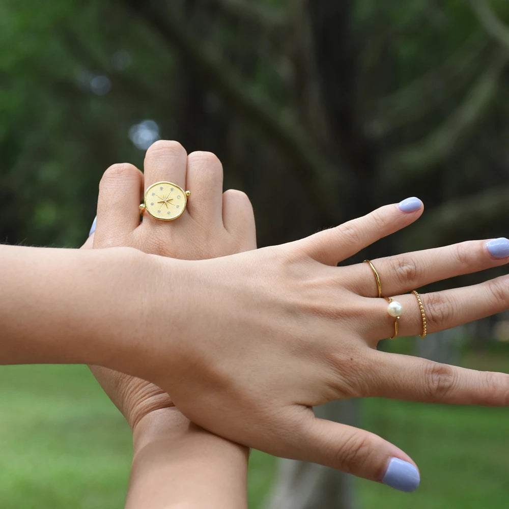 Luxury Minimalist Retro Cosmic Style Jewelry Zircon Rotatable Star Anxiety Ring for Casual Wear