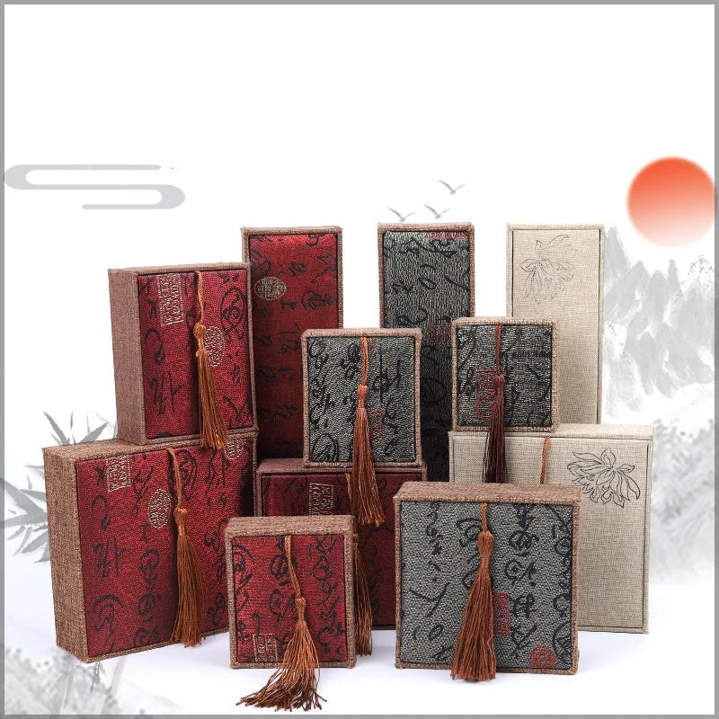 High-grade Wooden Buckle Jewelry Box Linen Ring Pendant Bracelet Necklace Packaging Jewelry Box