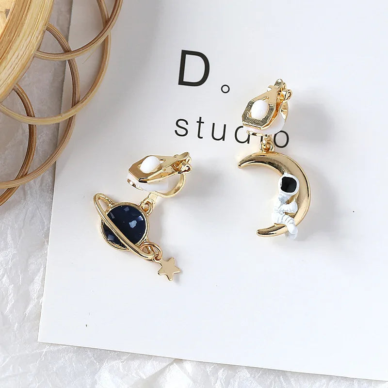 Design Sense Planet Astronaut No Pierced Ears Clip Female Niche Net Red Earrings Silver Needle Earrings