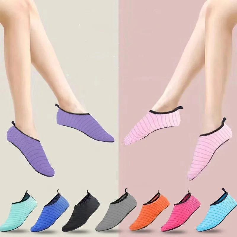 Xianghui Breathable Soft Colorful Non slip Waterproof Custom Unisex Beach Sand Socks Shoe for Women