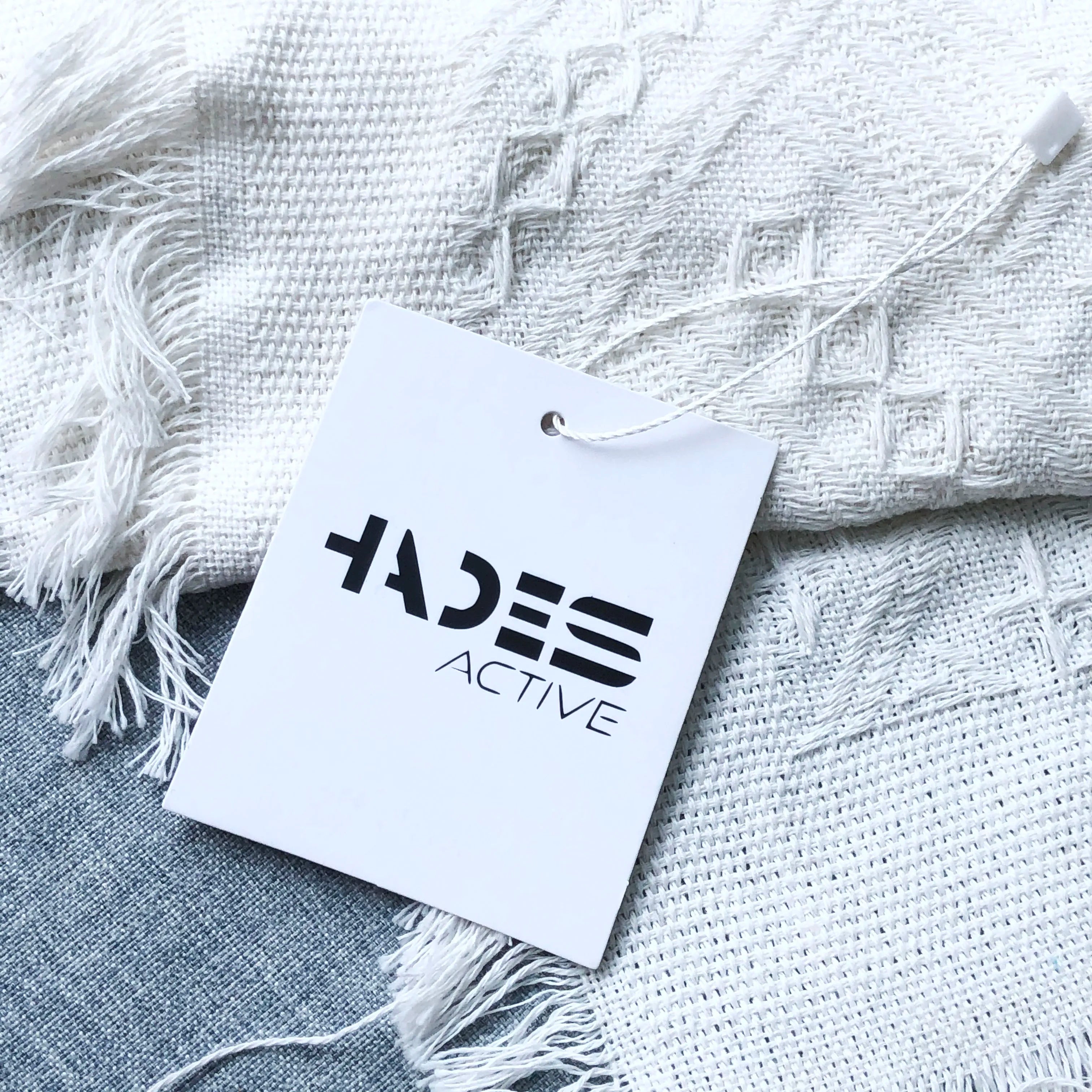 Custom Shape Art Paper Jewelry Tags with Ear Hole Garment hang Tag String Printing logo Jeans Clothing Socks Paper Price Tags