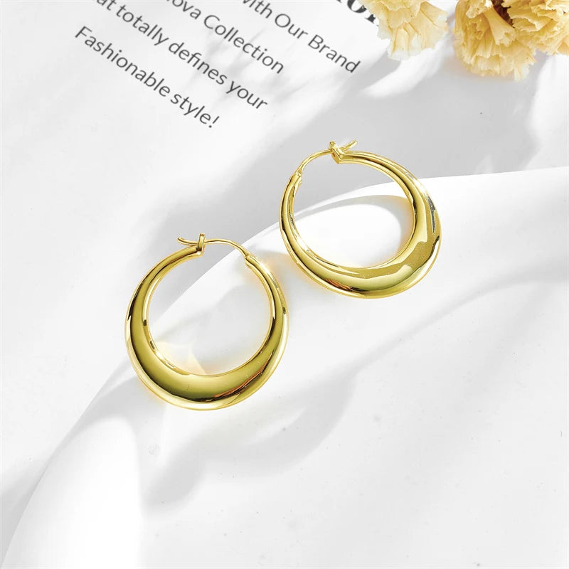 Factory Wholesale Fashion Water Drop Oval Earrings Women Chunky 18k Gold Plated Brass Huggie Hoop Earrings