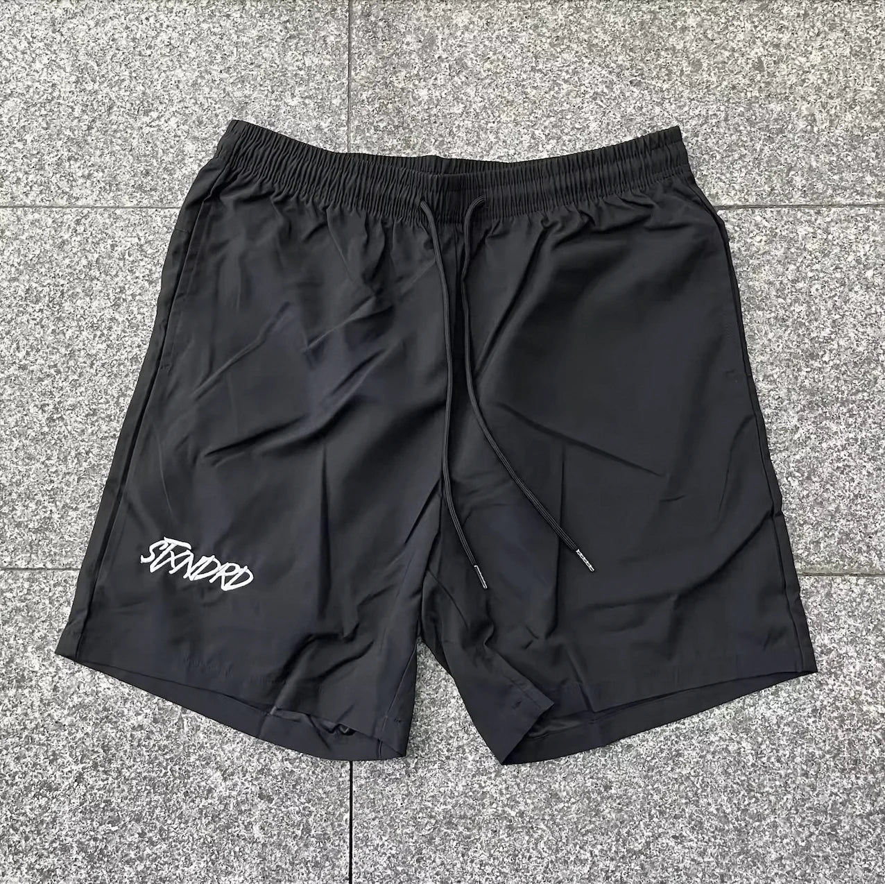 Custom Men's Basketball Mesh Shorts Solid Pattern Embroidered Casual Style Anti-Wrinkle and Eco-Friendly Features