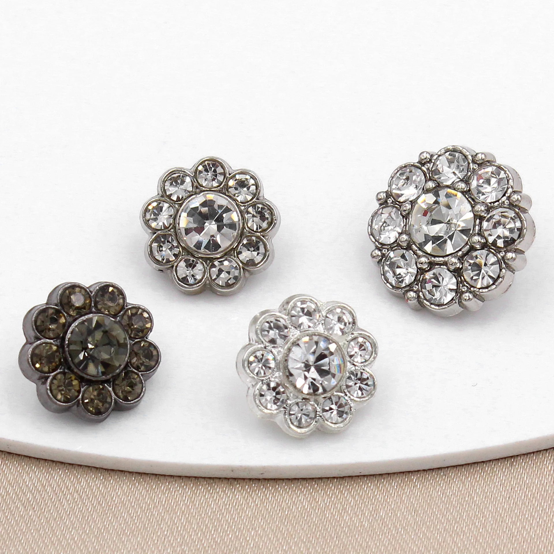 RB006 Custom Luxury Fashion Coat Button Metal Rhinestone Gemstone Crystal Button for Clothes