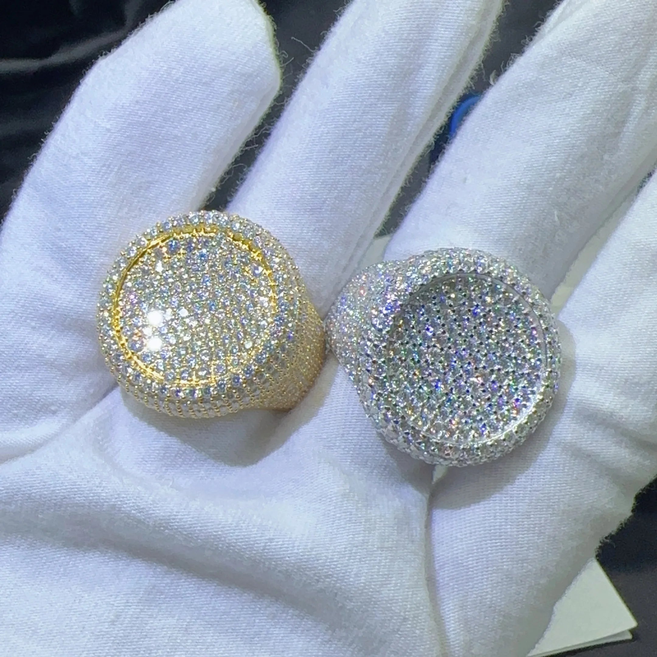 Fashion Rapper Jewelry Full Paved VVS Moissanite Diamond Ice Out Round Engsgement Ring Shining Hip Hop Rings