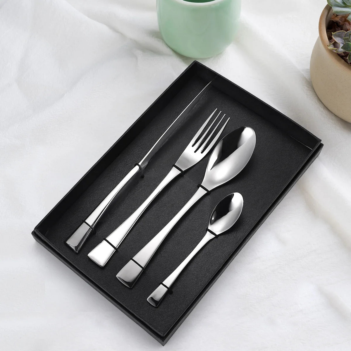 18/0 Stainless Steel Cutlery Set Steak Knife and Fork Silverware Set Restaurant Cutlery With Gift Box