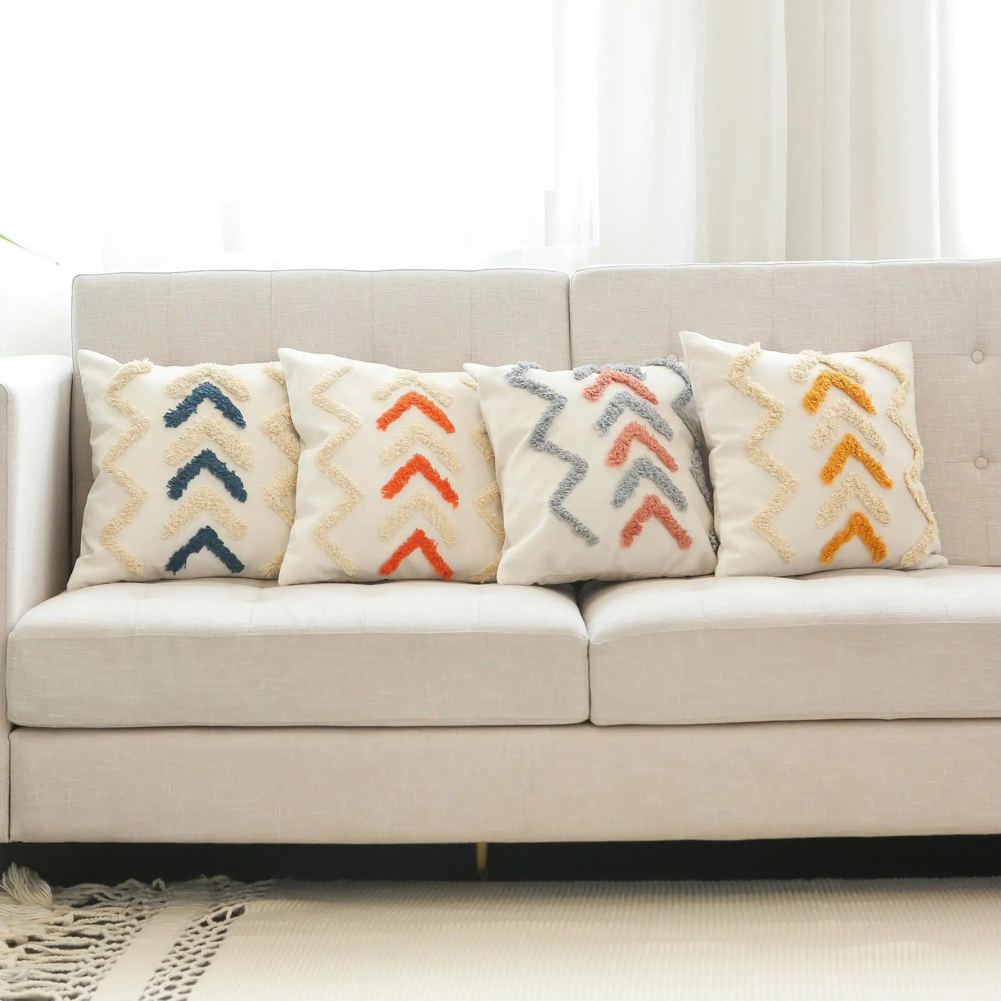 2020 New Arrival Boho Tufted Cream White Soft Plush Geometric Couch Pillow Covers 45x45cm 18x18 Inches Knitted Technique for