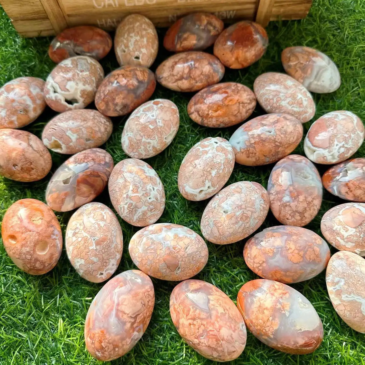 Natural Crystal Quartz Polished Spiritual Products Antique Pink Agate Palm Stones for Healing.