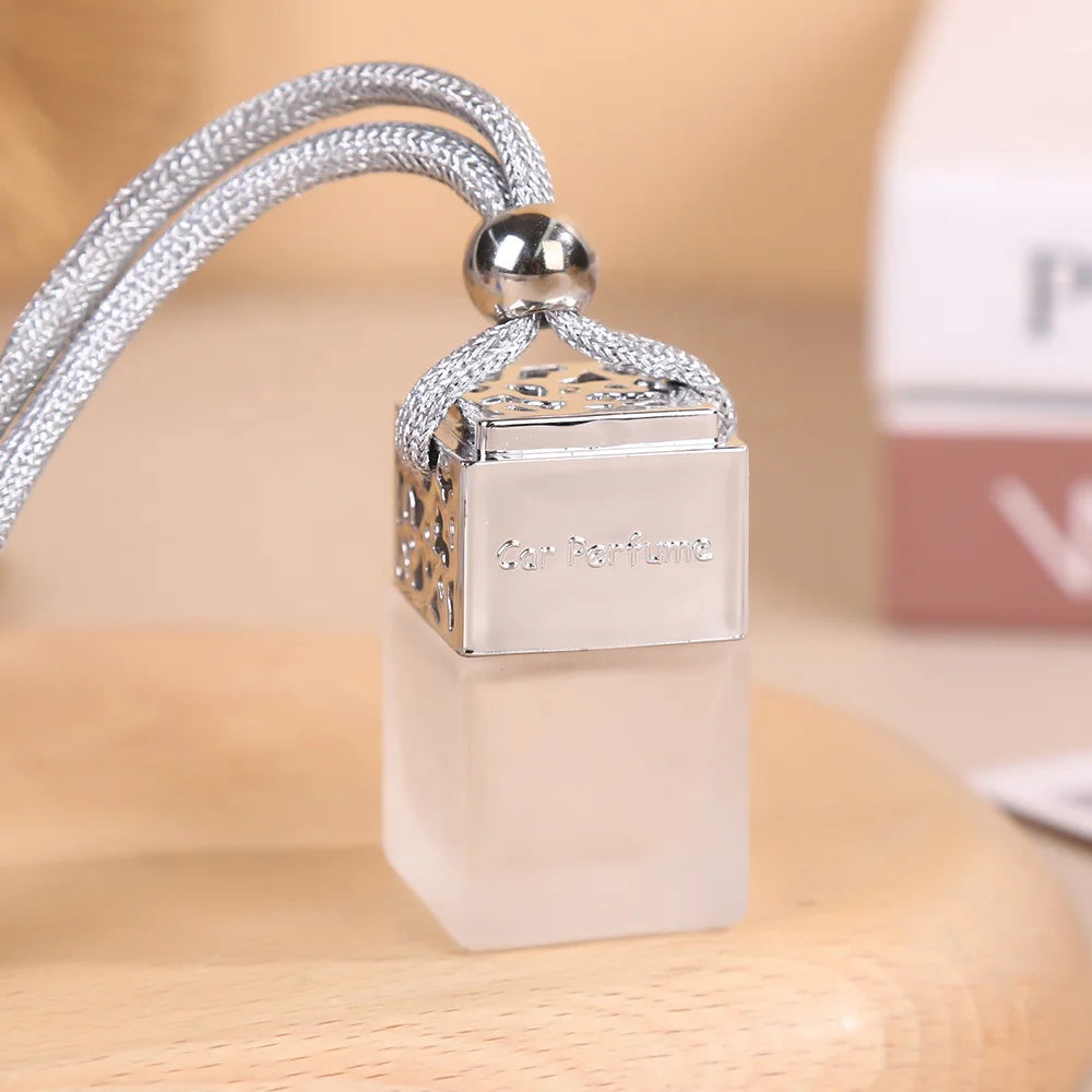 Luxury 8ml Frosted Glass Square Shape Car Perfume Bottle W/ Screw Silver Rope Custom Logo Eco Air Diffuser Car Int Accessories MegaBDM