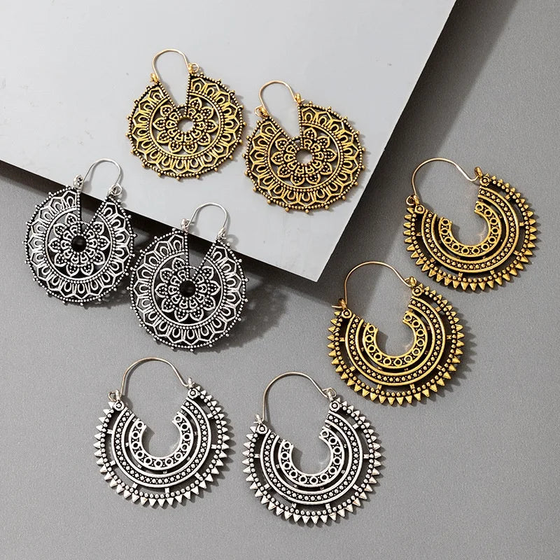 Kaimei AliExpress Fashion Jewelry Retro Ethnic Style Geometric Retro Earrings Round Hollow Carved Alloy Hoop Earrings Female