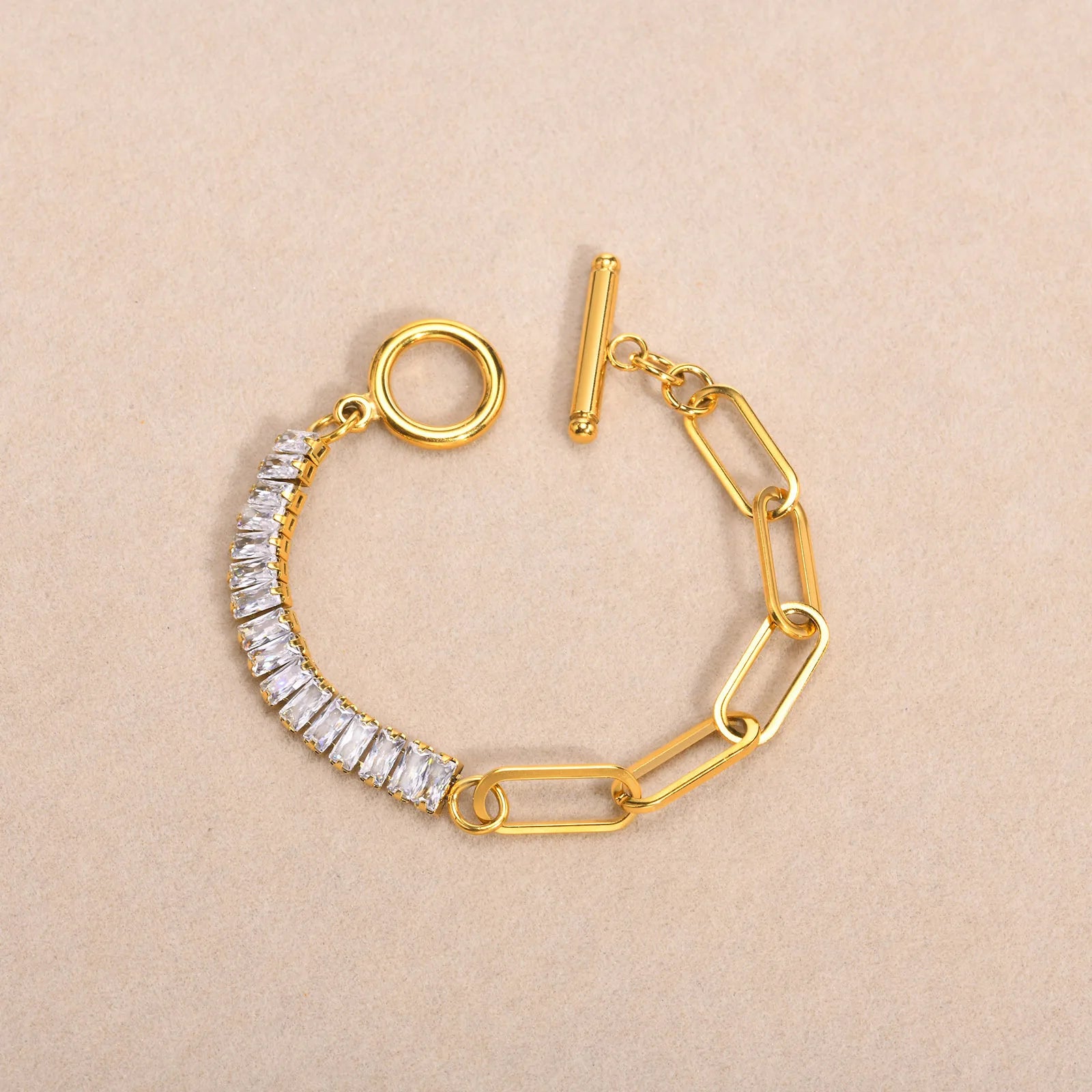 Women Trendy Stainless Steel Paperclip Baguette Bracelet Stylish 18K Gold Plated Toggle Clasp Cubic Zirconia Diamond Bracelet