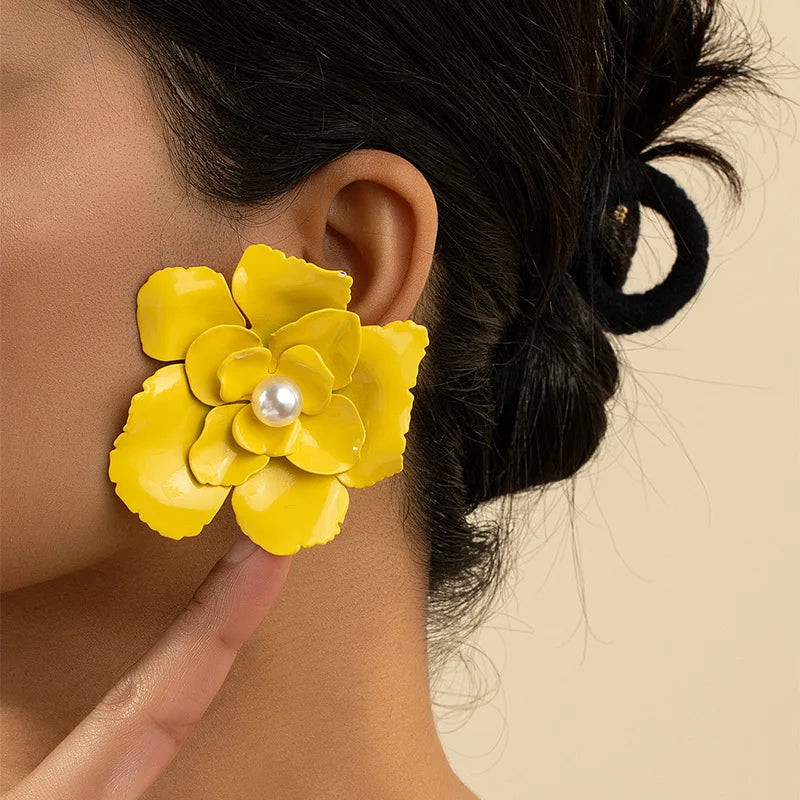 2024 New Arrival Fashion Jewelry New Design Fashionable Metal Earrings Petals Fashion Big Flower Stud Gold Earrings for Women