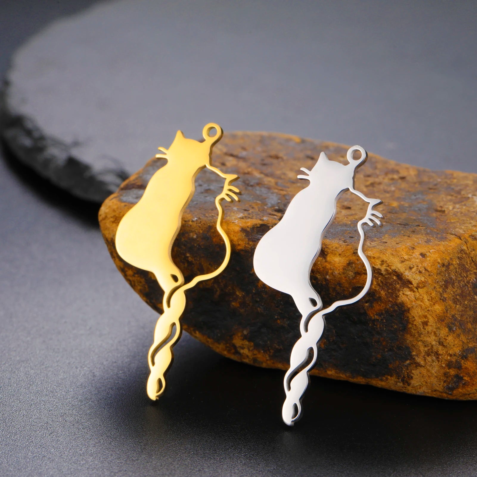 Cute Stainless Steel Animal View Charm Gold Color Hollow Solid Cat View Pendant Accessories for Necklace Bracelet