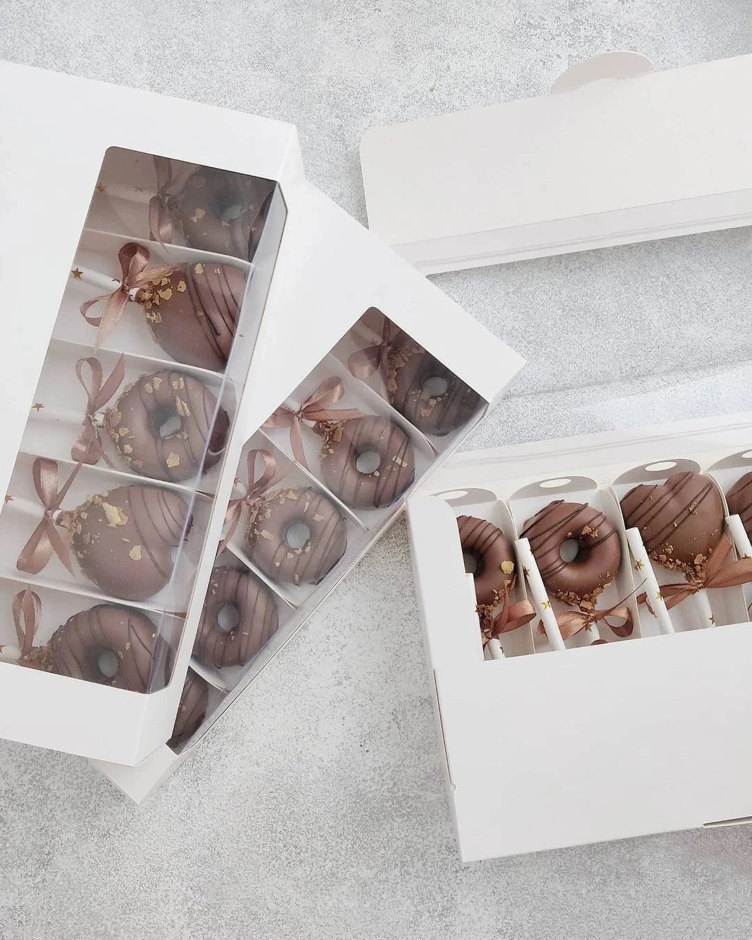 Custom Logo Eco-friendly Cakesicle Box Embossing UV Coating White Packaging for Ice Cream Truffles Cheese Chocolate Bar Folders