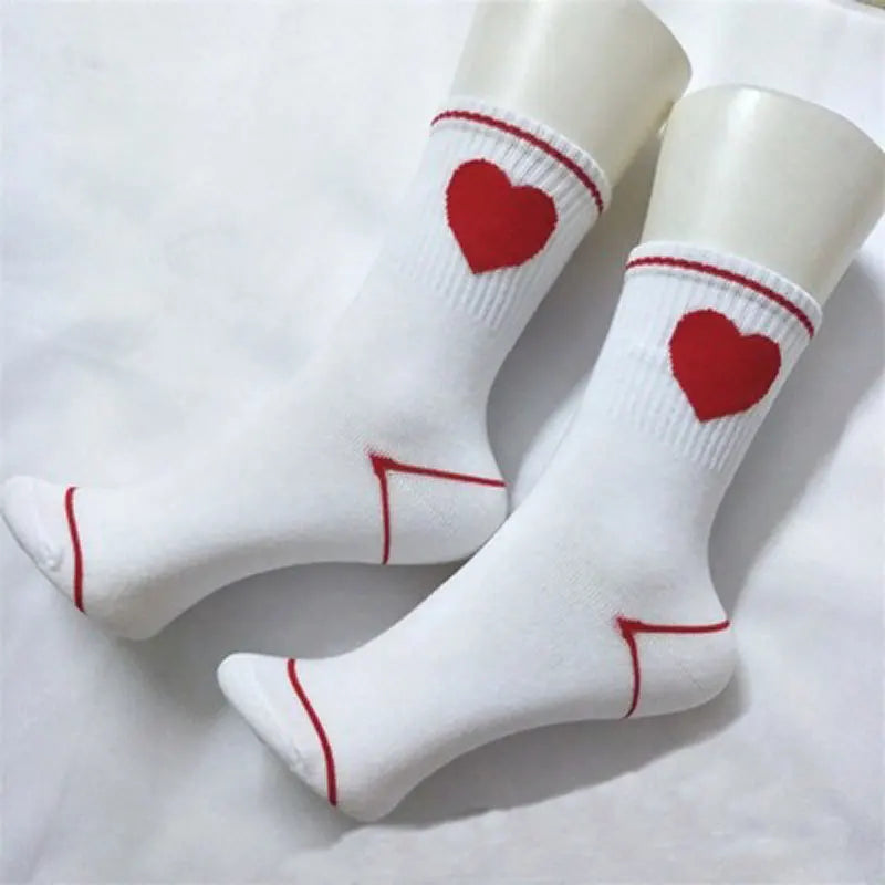 Promotional Suitable for All Seasons Casual Sports Crew Socks Heart Jacquard Design Knitted with Logo on Body