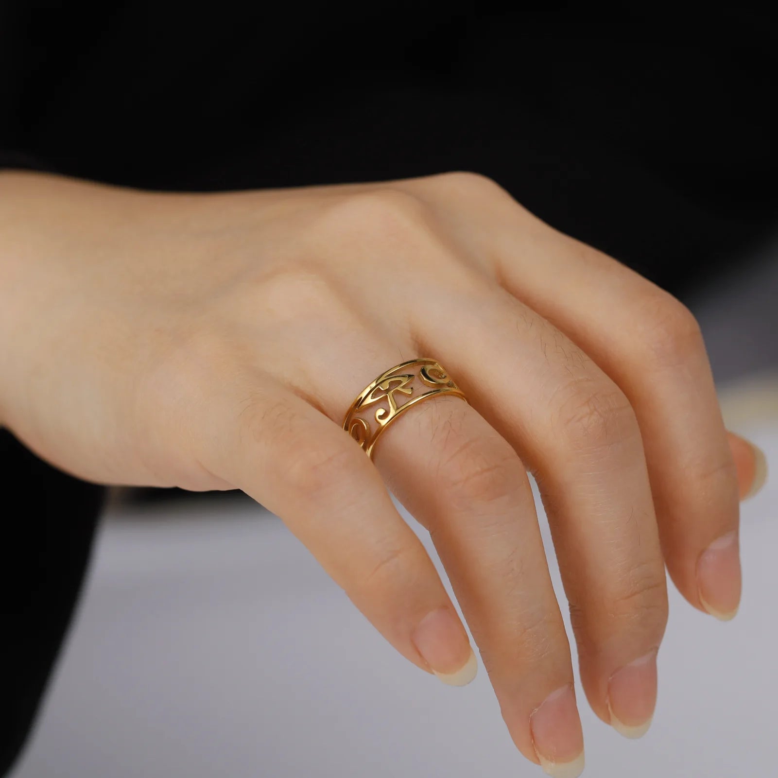 Ancient Egypt Eye of Horus Ring Hollow Ra Udjat Finger Rings Accessories Ankh Cross Stainless Steel Jewelry for Women Men