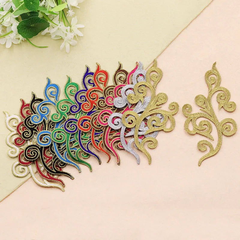 Wholesale Embroidery Delicate Decals Craft Steam Shape Embroidered Patch in Various Colors