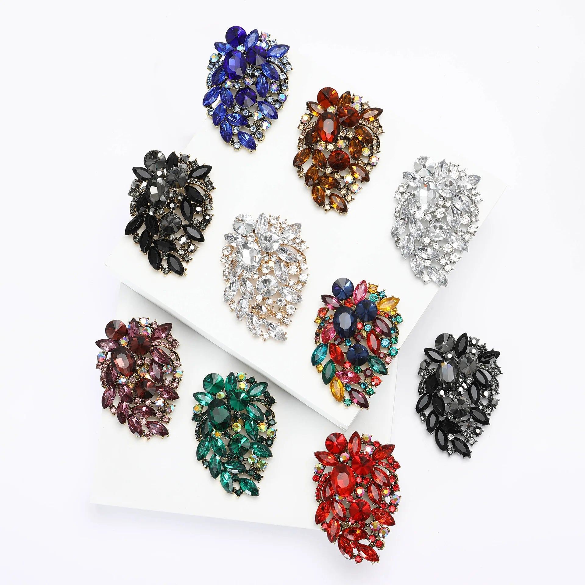 LUOXIN Exquisite Elegant Women Jewelry Accessories Crystal Brooch Rhinestone Flower Brooch Pin