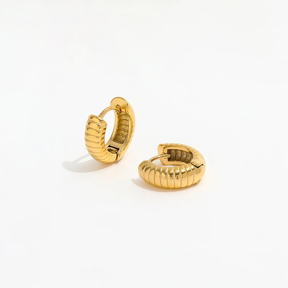 18k Pvd Gold Plated Chunky Classic Croissant Stainless Steel Tyre Pattern Huggie Earrings Luxury Jewelry Drop Shipping
