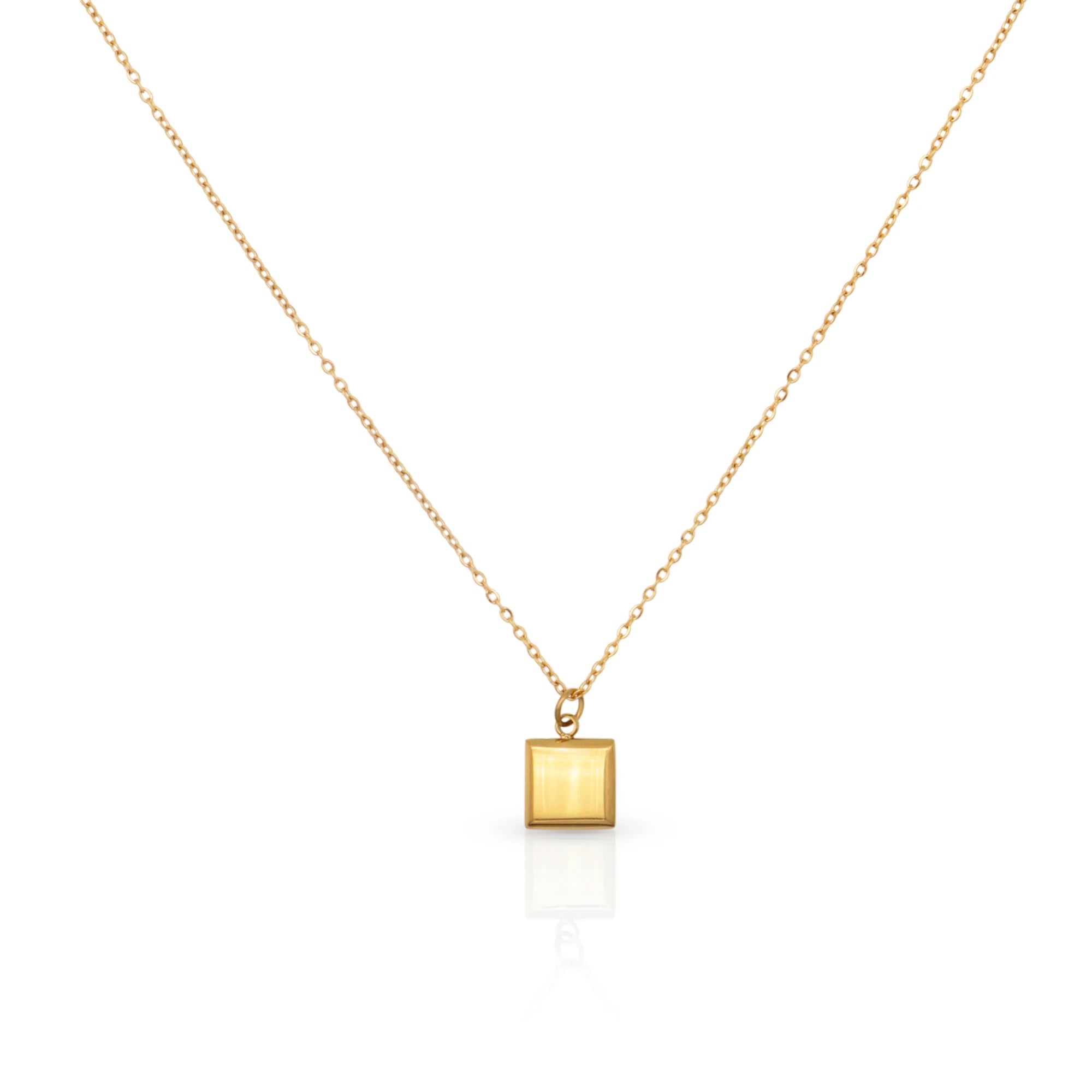 Chris April Fashion Jewelry Non-tarnish PVD Gold Plated 316L Stainless Steel Delicate Square Pendant Necklace