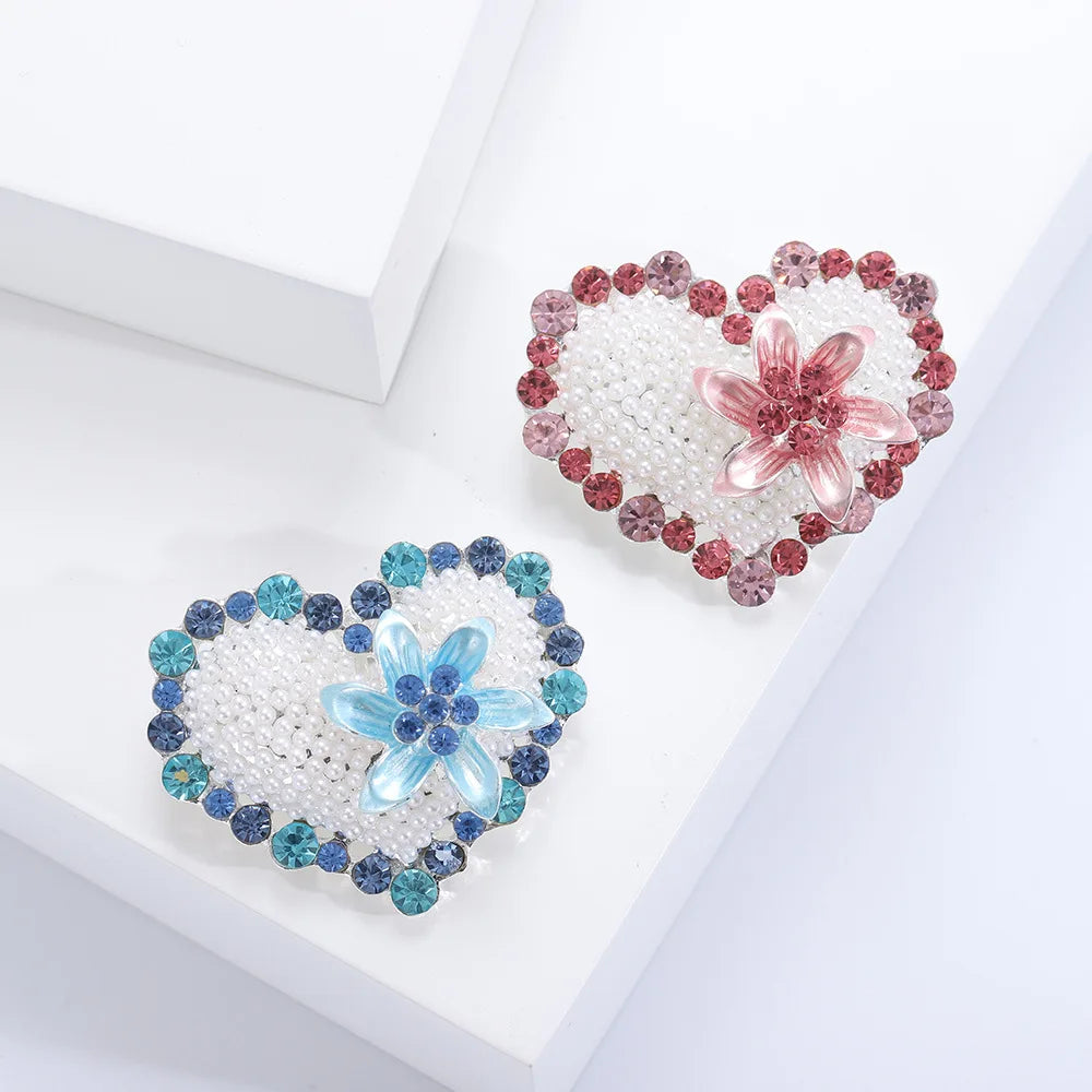 Hot Sale Fashion Flower Brooch Women Jewelry Gift Blue Pink Rhinestone Pearl Heart Shape Brooch Pin for Wedding