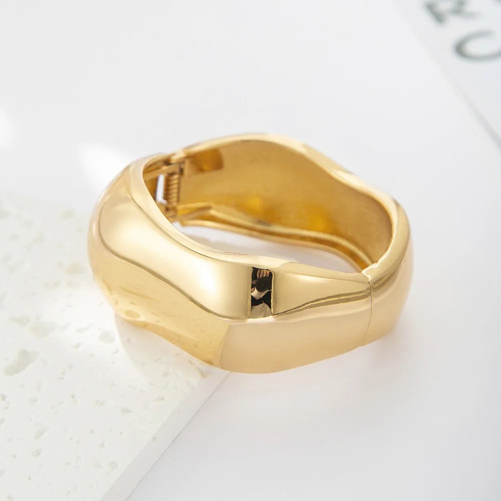 Women's Trendy Punk Style Double-Sided Wide Spring Buckle Cuff Bracelet Glossy Silver Gold Zinc Alloy Gold Plated Party MM B71