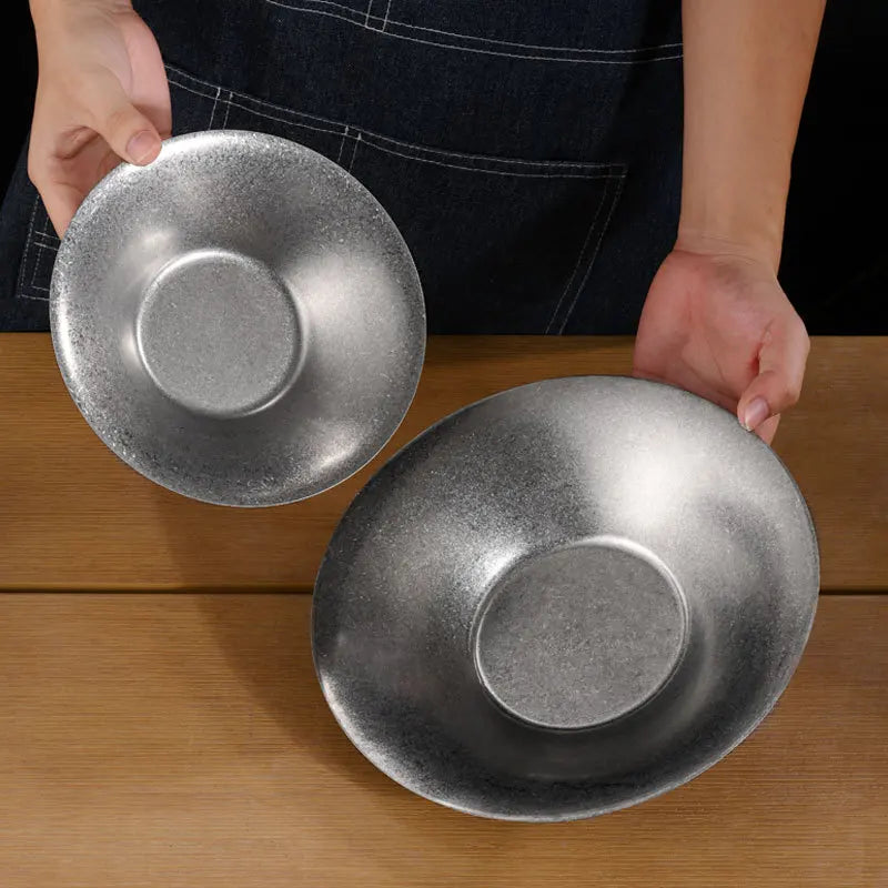 Customized Logo Retro Tableware Stainless Steel Western Spaghetti Pasta Plate Round Metal Soup Bowl Snow Flake Salad Fruit Plate